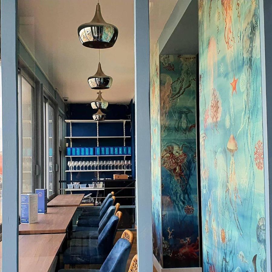 Hotel Restaurant L'Atelier Des Cousins ชาแตเลยง-ปลาจ ภายนอก รูปภาพ