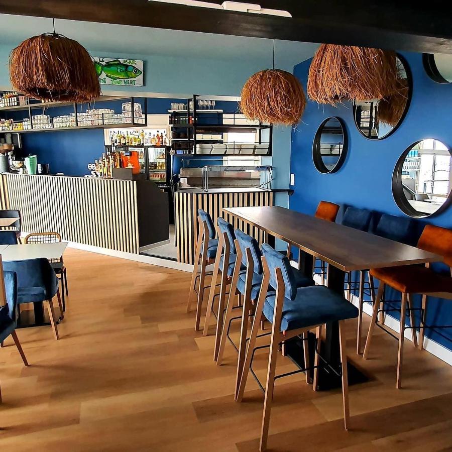 Hotel Restaurant L'Atelier Des Cousins ชาแตเลยง-ปลาจ ภายนอก รูปภาพ